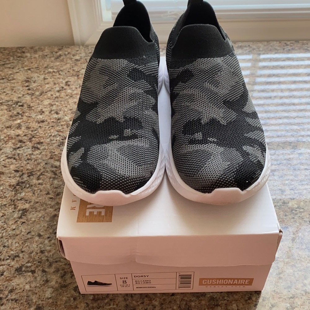 Camo Cushionaire memory foam slip on tennis shoe 8